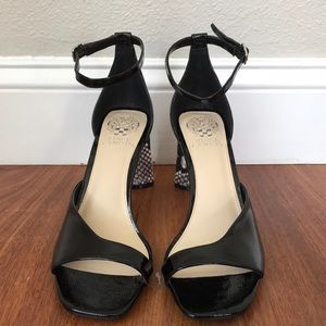 VINCE CAMUTO BLACK ANKLET HEELS